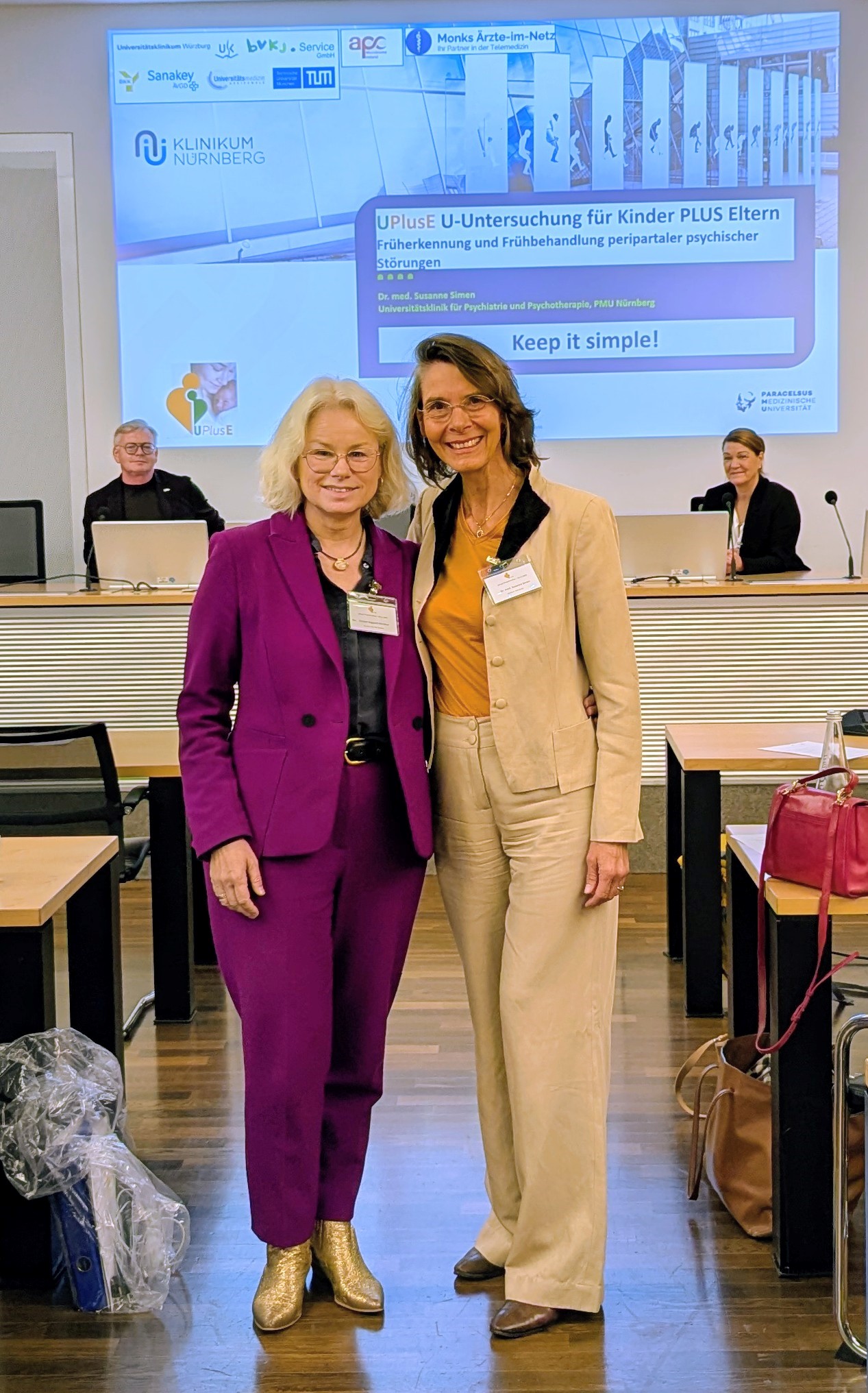 Dr. Kirsten Kappert-Gonther mit Dr. med. Susanne Simen von UPlusE 